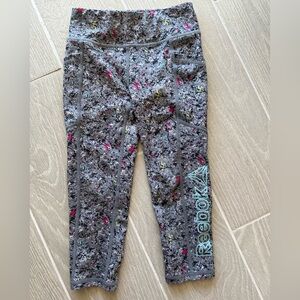 Reebok capri girl size 5 leggings